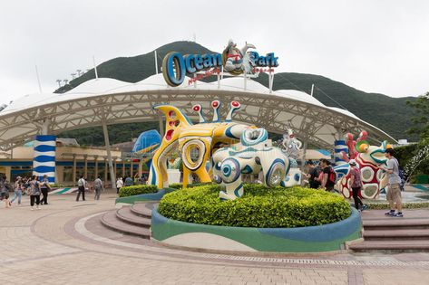 Ocean Park Hong Kong. People at Ocean Park Hong Kong. It is one of the two large , #spon, #Kong, #People, #large, #Ocean, #Park #ad Ocean Park Hong Kong, Hong Kong People, Aerial Landscape, Travel China, Landscape Mountain, Ocean Park, Marine Mammals, Graphic Design Layouts, Cloud Gate