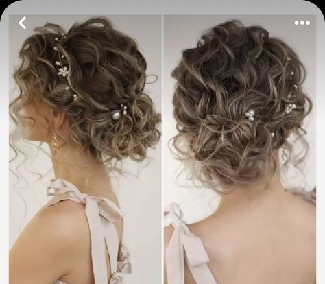 Low Messy Curly Bun Bridesmaid Hair, Curly Hair Low Updo, Loose Curly Updo Wedding, Short Curly Wedding Hair Natural Curls, Wedding Hair Curly Updo, Wedding Updo For Curly Hair, Short Curly Bridal Hair, Natural Curly Wedding Hairstyles, Curly Bun Updo