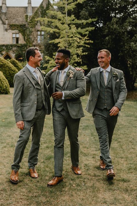 Olive Green Suit Groomsmen, Green Tweed Wedding Suit Groom, Champagne And Green Groomsmen, Dusty Green Groomsmen Attire, Suits For Green Wedding, Green And White Groom Suit, Wedding Suite Man Green, Green Best Man Suit, Fairytale Groomsmen Attire