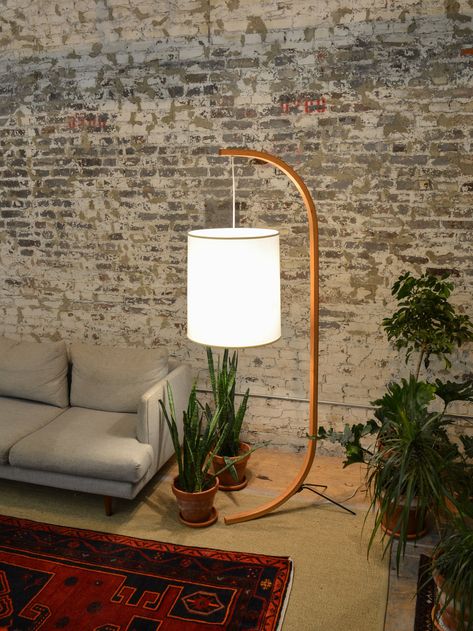 Asian Lamps, Wood Lamp Design, Wooden Floor Lamps, Modern Sofa Designs, Table Setting Decor, Floor Lamps Living Room, Bulb Lamp, Home Room Design, Lamp Decor