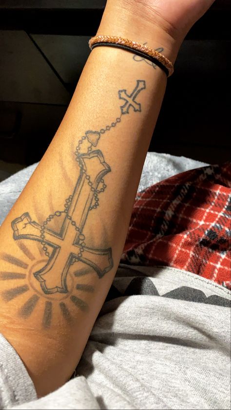 Cross Tattoos For Women, Cute Hand Tattoos, Pretty Hand Tattoos, Half Sleeve Tattoos For Guys, Tasteful Tattoos, Religious Tattoos, Tattoos Geometric, Tattoos For Black Skin, Pretty Tattoos For Women