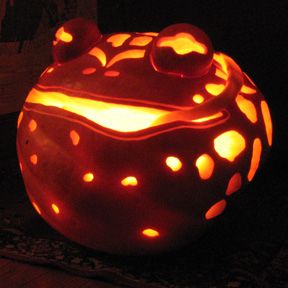 frog jack o lantern - Google Search Odd Shaped Pumpkin Carving Ideas, Frog Jack O Lantern, Frog Carved Pumpkin, Toad Pumpkin Carving, Frog Pumpkin Carving, Goth Dinner, Halloween Pumpkin Carvings, Frog Pumpkin, Wacky Art