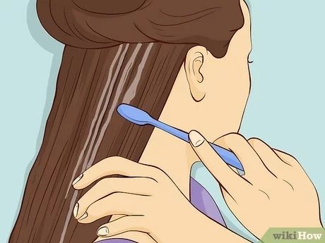 How to Highlight Dark Hair: 12 Steps (with Pictures) - wikiHow Highlighting Hair At Home, Highlight Your Own Hair, Lightening Dark Hair, Diy Highlights Hair, Hair Dye Techniques, How To Darken Hair, Diy Highlights, Diy Hair Dye, How To Dye Hair At Home