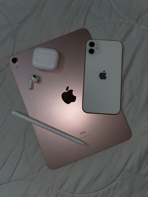 #iphone #iphoneaesthetic #ipad #pinkipad #aesthetictumblr #aesthetictumblr Iphone And Ipad Aesthetic, Ipad 10th Generation Aesthetic, Ipad Mini Aesthetic, Ipad Pics, Ipad Aesthetics, Ipad Picture, Best Island Vacation, Ipad Essentials, Ipad Aesthetic