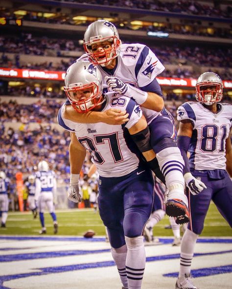 Rob Gronkowski Patriots, The End Of An Era, Tampa Bay Bucs, Nfl Photos, Rob Gronkowski, Patriots Fans, Patriots Football, End Of An Era, Tom Brady