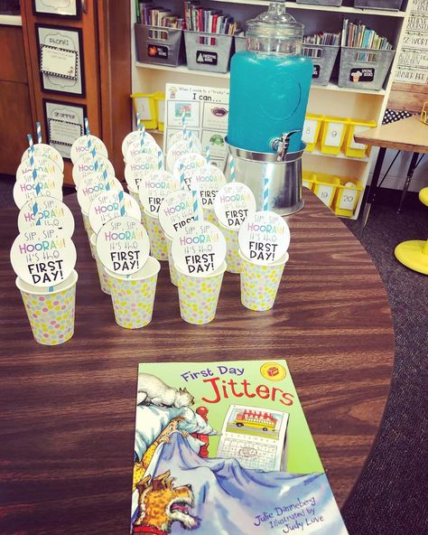 Jessica Wentz on Instagram: “I know this activity is overdone and I know some of my kiddos probably did it in Kindergarten. But I don’t think I’ll ever not include it…” Classroom Activities Kindergarten, First Day Jitters Anchor Chart, Jitter Juice Activities First Day, First Day Jitters Activities, Jitter Juice, Kindergarten First Week, Teacher Goals, 2024 Classroom, First Day Jitters