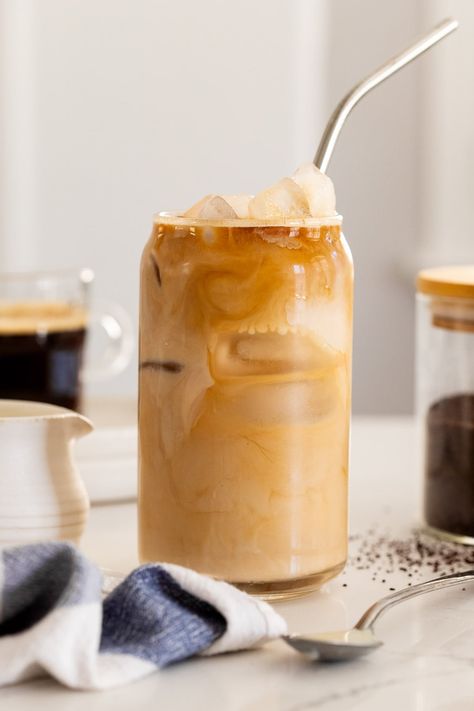 Spanish Iced Latte, Spanish Latte Recipe, Homemade Starbucks Recipes, Coffee Banana Bread, Vegan Sweetened Condensed Milk, Bakers Menu, Spanish Latte, Cold Weather Drinks, Spring Drinks