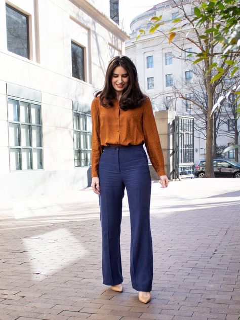 Rust Top Outfit, Blue Pants Outfit Work, Navy Outfits For Women, Navy Blue Pants Outfit, Blue Trousers Outfit, Navy Pants Outfit, Blush Blazer, Navy Wide Leg Trousers, Blue Pants Outfit