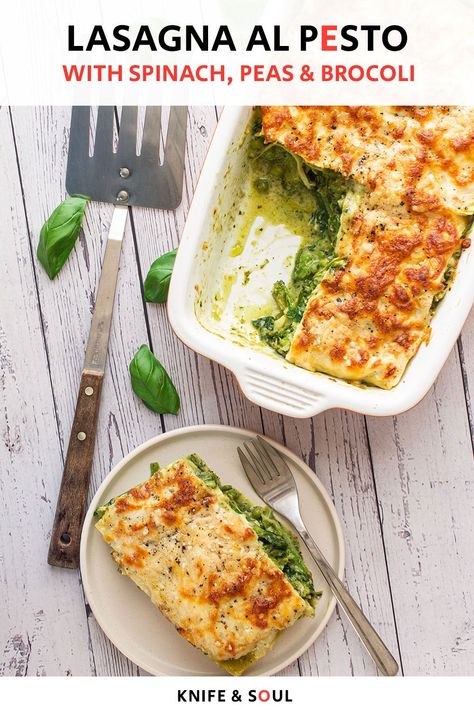 A quick and easy vegetarian Lasagne Al Pesto recipe that combines broccoli, spinach, and peas in a green pesto sauce. Each layer is topped with creamy bechamel and the lasagne is finished with a cheesy mozzarella and parmesan topping. This pesto lasagne is a great make-ahead meal and the leftovers often taste even better the next day. This white lasagne packs in a good dose of green veggies and of course, it is utterly delicious. Lasagne Pesto, White Lasagna Recipe, Yummy Grilled Cheese, Pesto Lasagna, Vegetarian Lasagne, Healthy Lasagna, Broccoli Spinach, Pesto Spinach, Broccoli Pesto