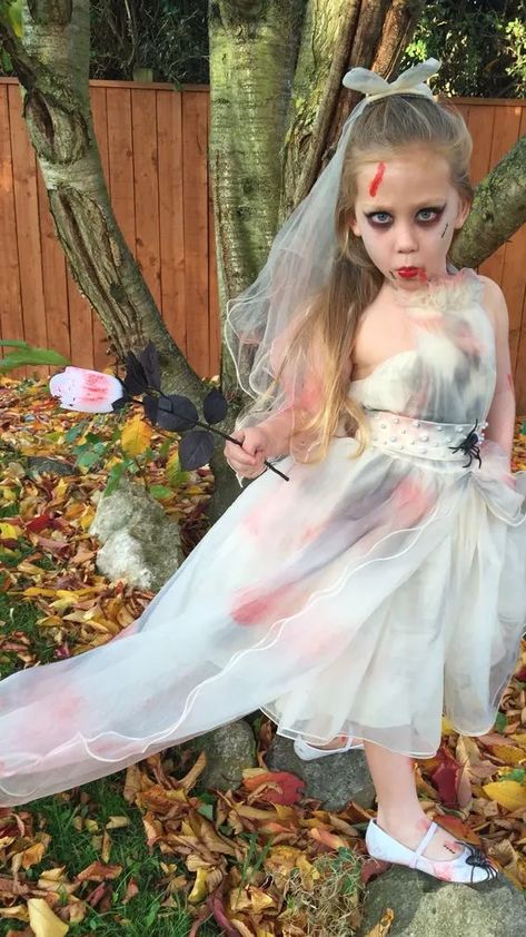 23 Scary & Funny Halloween Costumes For Kids | Munchkins Planet Funny Halloween Costumes For Kids, Scary Kids Halloween Costumes, Bride Corpse, Scary Kids Costumes, Spooky Bride, Diy Costumes Kids Boys, Halloween Costumes Kids Boys, Creepy Halloween Costumes, Halloween Bride