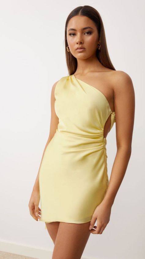 Hoco Dress Ideas, Cute Hoco Dresses, Semi Dresses, Outfit Inso, Dress Hire, Yellow Mini Dress, Winter Formal Dresses, Cute Homecoming Dresses, Rush Dresses