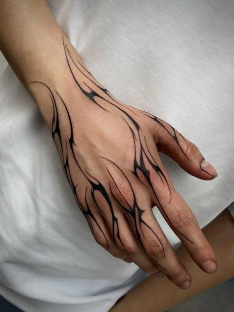 Think Line Tattoo, Cute Blackwork Tattoo, Herren Hand Tattoos, Symmetrical Tattoo, Hand And Finger Tattoos, Blackwork Tattoos, Sharpie Tattoos, Metal Tattoo, Small Hand Tattoos