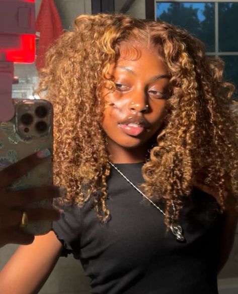 Honey Blonde Hair Aesthetic, Honey Blonde Curly Hair Black Women, Honey Blonde Quick Weave, Honey Blonde Afro, Honey Blonde Curly Hair, Honey Blonde Curls, Hair Planner, Dayvon Bennett, Blonde Hair Aesthetic