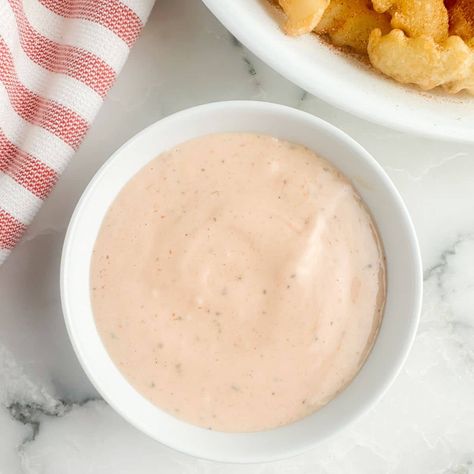 This copycat Zaxby's Zax sauce recipe taste just like the restaurant original. Zax sauce is creamy, flavorful sauce perfect to serve with chicken, fries, and more. You will love this copycat Zaxby's sauce! Taco Bell Jalapeno Sauce, Zaxbys Sauce, Zax Sauce, Bloomin Onion Sauce, Chicken Fries, Bloomin Onion, Seasoned Fries, Jalapeno Sauce, Onion Sauce