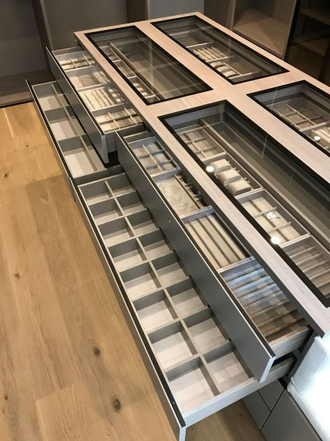 Organization Dresser, Dresser Drawer Slides, Makeup Drawer Organizer, Drawers Ideas, Nursery Drawer, Cutlery Organizer, Dream Closet Design, Luxury Closets Design, Ideas For Kitchen