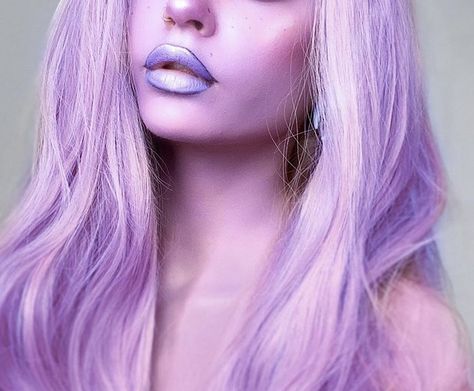 Purple Alien Makeup, Purple Skin Character, River Styxx Monster High, Alien Photoshoot, Mh Aesthetic, Purple Black Hair, Lavender Skin, Purple Alien, Howleen Wolf