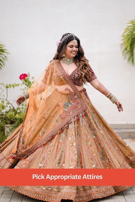 Aishwarya Mohanraj, Unique Bridal Lehenga, Latest Bridal Lehenga Designs, Designer Anarkali Dresses, Bridal Lehenga Designs, Latest Bridal Lehenga, Reception Outfit, Beachside Wedding, Indian Bride Outfits