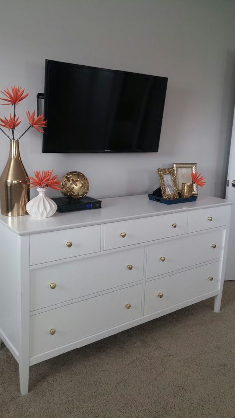 Dresser Decor Under Tv, Dresser Decor With Tv, Top Of Dresser Decor Bedroom, Tv Over Dresser In Bedroom, Bedroom Dresser Decor With Tv, Dresser Decor Bedroom With Tv, Tv In Room, Dresser Under Tv, Top Of Dresser Decor