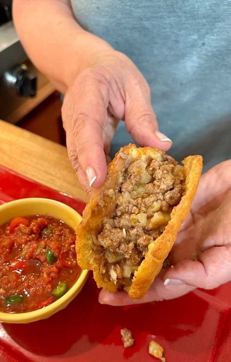 Tasty New Mexican Gorditas | Heating It Up - SantaFe.com Mexican Gorditas, Gorditas Recipe Mexican, Mexican Sopes, Pozole Rojo Recipe, Venezuelan Arepas, Mexican Cuisine Recipes, Gorditas Recipe, Beef Picadillo, Southern New Mexico