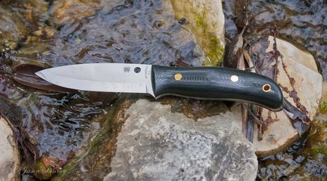 Survive, Contrive, Create: The 14 Best Bushcraft Knives Bushcraft Knife, Bushcraft Knives, Knife Making, Folding Knives, Bushcraft, Black Bird, Things To Come