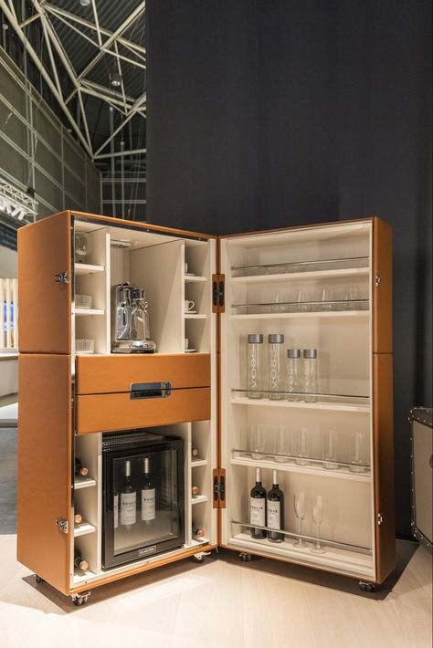 Bar Furniture Cabinet Modern, Hotel Minibar Cabinet, Middle East Interior, Drinking Cabinet, Bentley Furniture, Hotel Minibar, Bar Cabinet Design, Leather Cabinet, Spanish Furniture