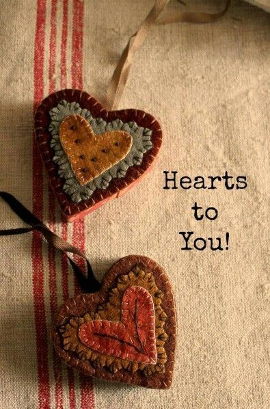 Valentine Wool Applique Patterns, Wool Hearts, Penny Rug Patterns, Wool Appliqué, Rustic Valentine, Wool Felt Projects, Wool Applique Patterns, Felted Wool Crafts, Penny Rug