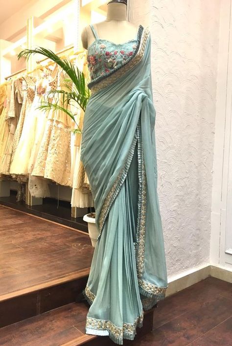 We Took 40K To Find A Roka Outfit & This Is What We Found! Sarees For Girls, Indian Sari Dress, Indian Outfits Lehenga, Fancy Sarees Party Wear, Sari Dress, Indian Saree Blouses Designs, Indian Fashion Saree, Saree Designs Party Wear, Indian Dresses Traditional