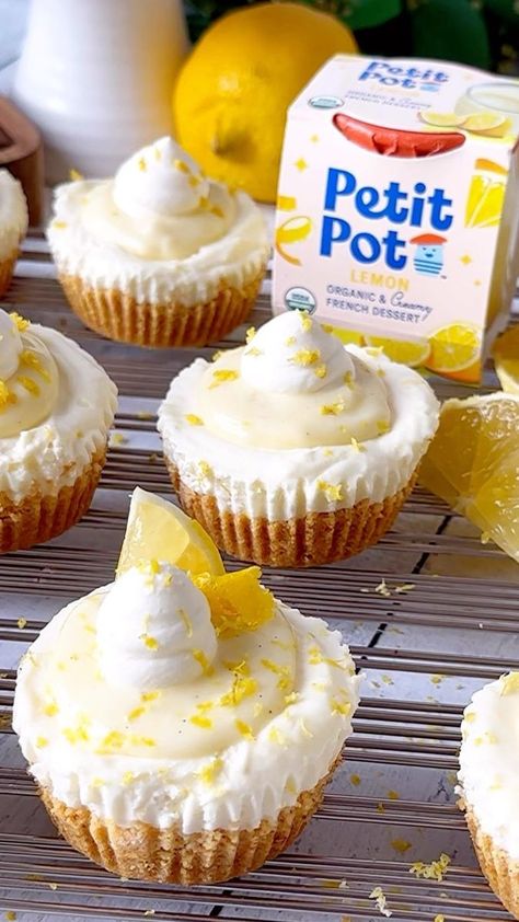 Squeeze the day🍋 No Bake Lemon Vanilla Mini Cheesecake Bites! Happy Friday! These mini cheesecakes are SO EASY to make! They are light and refreshing using @petit_pot French dessert. The balance of lemon and vanilla makes them special. They only take 15 minutes to whip up. Refrigerate for 6 hrs or freeze for 2 hrs and you are ready to go! Full recipe below. Graham cracker crust: * 2 cups Graham cracker crumbs * 6 tbsp unsalted butter, melted Cheesecake Filling * 2, 8 oz.pkgs. cream cheese Small Lemon Cheesecake, Mini Cheesecake Bites, French Dessert, Cheesecake Bites, Christmas Food Dinner, Mini Cheesecakes, Cooking Recipes Desserts, Lemon Recipes, Mini Desserts