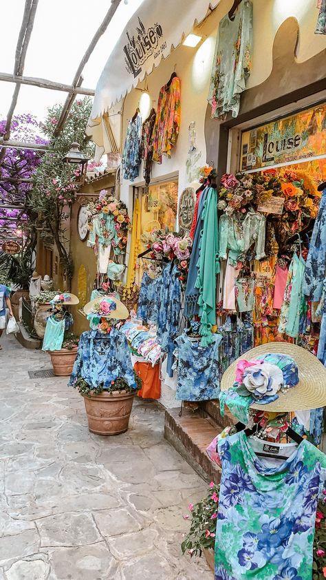 Positano Italy Shopping, Italy Shopping Street, Positano Style, Positano Italy Amalfi Coast, Italy Shopping, Tumblr Flower, Amalfi Coast Positano, Amalfi Coast Travel, Shopping In Italy