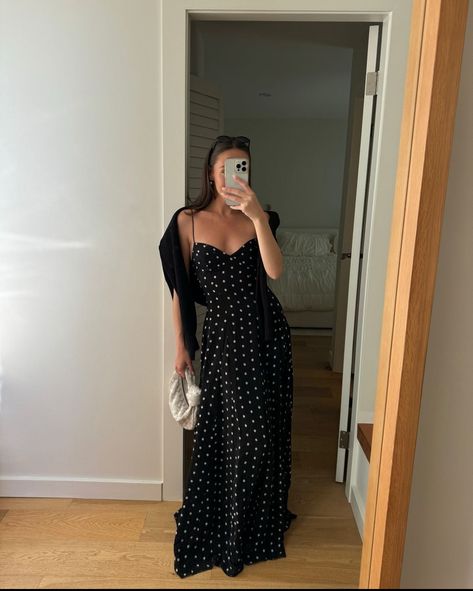 Emma Rose Leger, Wedding Guest Dress Trends, Dinner Date Outfits, Feminine Skirt, Spring Wedding Guest Dress, Emma Rose, Outfit Look, Fashion Night, Date Outfits