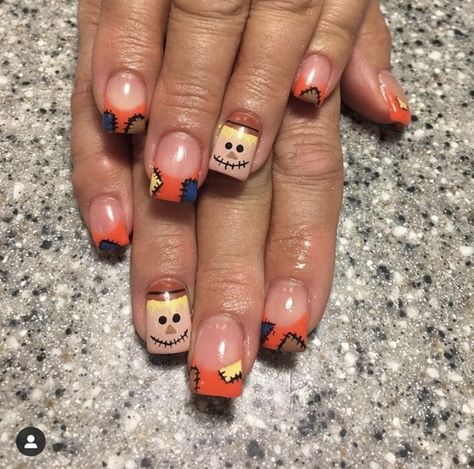 Halloween Scarecrow Nails, Scarecrow Nails Fall, Scarecrow Nails Designs, Fall Pedicures, Scarecrows Nails, Scarecrow Nails, Fall Pedicure, Pedi Ideas, Autumn Nail