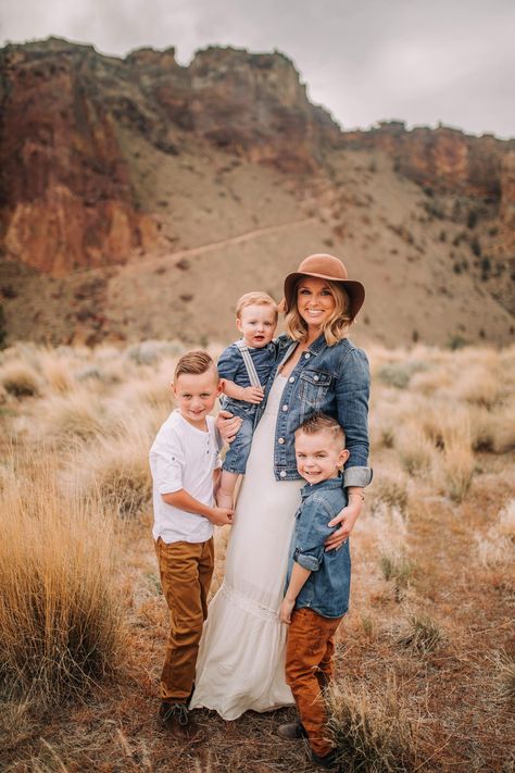 Mom & me session at Smith Rock State Park in Terrebonne, OR. Stylish hat, jean, blue brown white tones family outfit guide, Oregon photography, family session, #familyphotography Family Photoshoot Outfits Earthy Tones, Causal Family Pictures Outfits, Off White Family Picture Outfits, Blue Sage Clay Neutrals Family Photos, Family Photo Jean Outfits, Denim Outfit Family Photoshoot, Jean Dress Family Pictures, Jean Jacket Family Photos, Brown And Blue Family Pictures