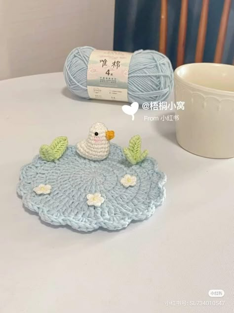 Stuffed Animal Crochet Tutorial, Crochet Bday Gift Ideas, Cute Crochet Aesthetic, Crochet Hooks Aesthetic, Yellow Yarn Crochet Ideas, Crochet Gifts For Parents, Cool Things To Crochet Easy, Crochet Stall Ideas, Cute And Easy Crochet Ideas