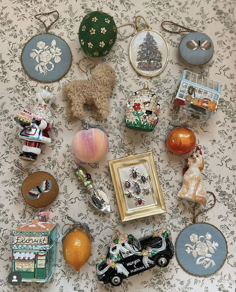 Christmas Aesthetic Ornaments, Anthropology Ornaments, Anthropologie Christmas Ornaments, Anthropology Christmas Decor, Christmas Ornament Aesthetic, Christmas Ornaments Aesthetic, Anthropology Christmas, Anthropologie Aesthetic, Anthropologie Christmas Tree