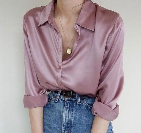 light pink silk blouse + black belt + jeans #fashion Silk Shirt Outfit, Silky Shirt, Lace Summer Dresses, Flower Girl Dress Lace, Minimal Outfit, Trending Fashion Outfits, Satin Shirt, Wardrobe Style, Vintage Wear