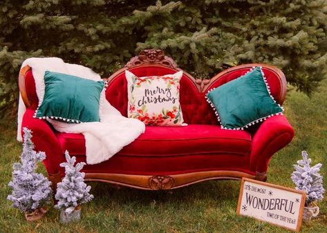 Red Couch Christmas Photoshoot, Couch Christmas Pictures, Red Couch Photoshoot, Christmas Mini Shoot, Antique Couch, Vintage Couch, Christmas Photo Props, Red Couch, Christmas Photography