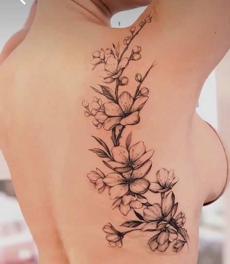 500 Tattoo, Side Body Tattoos, Girl Tattoo Ideas, Floral Back Tattoos, Ethereal Nature, Tattoo Artist Tattoo, Rib Tattoos For Women, Tattoos To Cover Scars, Hip Tattoos Women