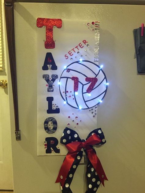 Volleyball Locker Signs, Volleyball Locker Decorations, Volleyball Decorations, Locker Room Decorations, Volleyball Senior Night Gifts, Volleyball Room, Volleyball Signs, Night Volleyball, Volleyball Crafts