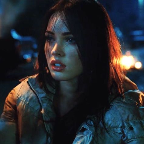 Jennifer’s Body Jennifers Body Megan, Megan Fox Jennifer's Body, Jennifer's Body Aesthetic, Jennifer’s Body, Alena Shishkova, Megan Denise Fox, Jennifer's Body, Alien Stage, Dark Feminine Aesthetic