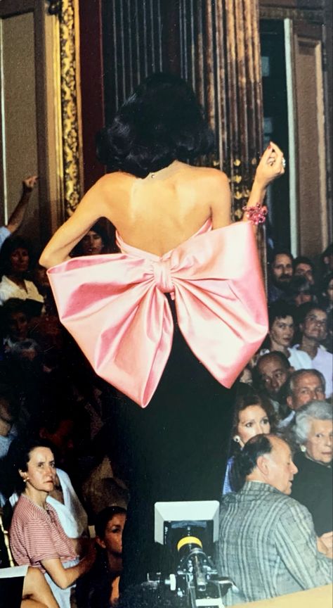 YSL Autumn/Winter 1983-1984, haute couture. Catwalk. Fashion. Style. Vivienne Westwood Runway 90s Corset, Couture Dresses Short, Ysl Runway, 80s Runway Fashion, Ysl Dress, Yves Saint Laurent Dress, Ysl Fashion, Yves Saint Laurent Couture, Classy Short Dresses