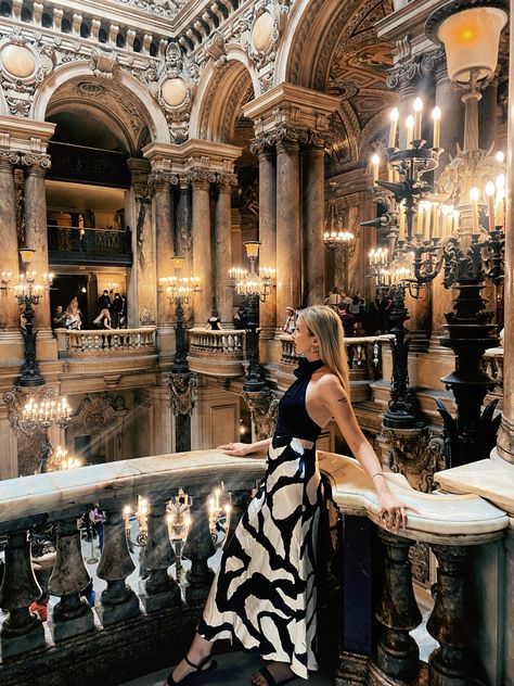 #opera #garnier #photosession #photoshoot #art #artgalleries Budapest Vacation, Paris Trip Outfits, Opera Garnier Paris, Photoshoot Art, Opera Garnier, Italy Pictures, Paris Trip, Trip Outfits, Ideal Customer