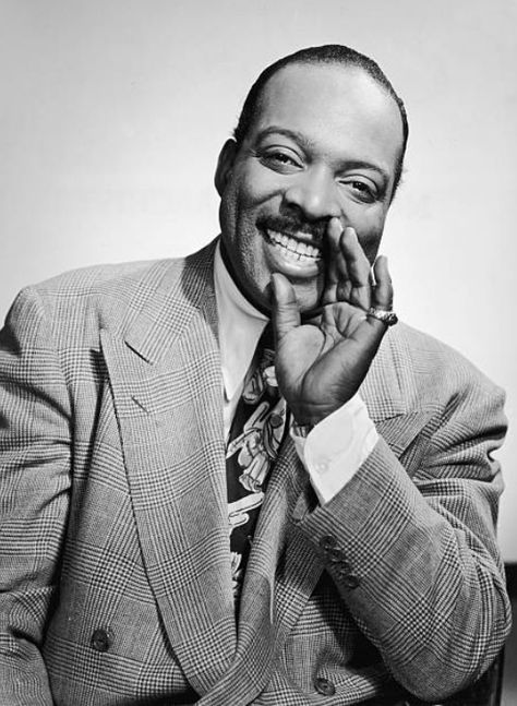 20th Century Music, Jazz Players, Count Basie, Musician Portraits, Jazz Artists, Studio Portrait, Jazz Musicians, Jazz Blues, Big Band