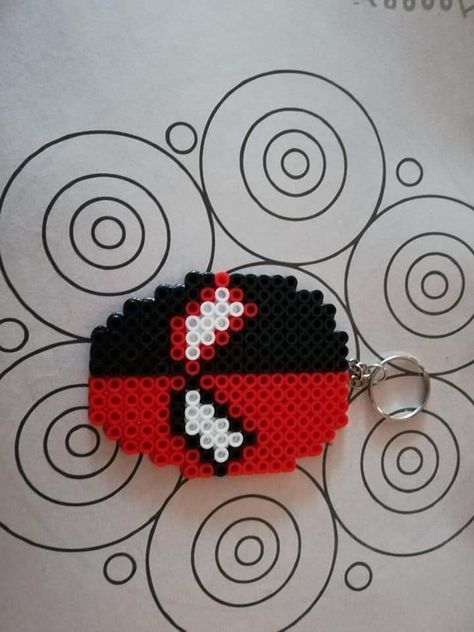 Miles Morales Perler Beads, Fun Perler Bead Ideas, Perler Beads Spiderman, Melty Beads Ideas Easy, Perler Bead Keychain Ideas, Flower Perler Bead Patterns, Perler Bead Patterns Disney, Hamahelmi Ideas, Pearled Bead Ideas