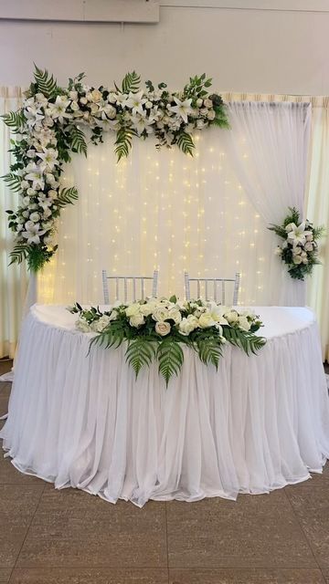 Civil Wedding Backdrop Simple, Mr And Mrs Backdrop Wedding Ideas, Civil Wedding Decorations, Civil Wedding Decor, Wedding Ideas Decoracion, Wedding Simple Decoration, Ideas Boda Decoracion, Wedding Anniversary Decoration Ideas, Bride And Groom Table Ideas