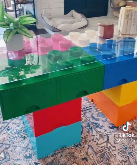 Lego Table Coffee Table, Diy Lego Table From Coffee Table, Funky Appartement, Kids Coffee Table, Crazy Coffee Table, Diy Lego Coffee Table, Lego Coffee Table Diy, Funky Coffee Table Diy, Funky Tables