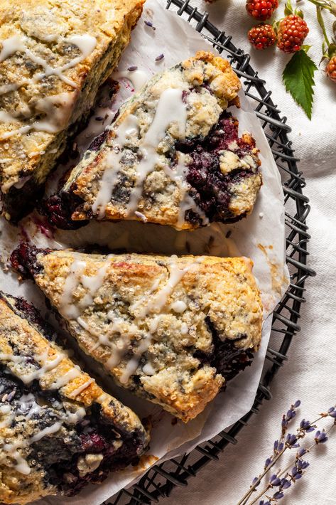 Blackberry Lemon Scones, Blackberry Scones, Lavender Glaze, Blackberry Lemon, Elderberry Recipes, Lemon Scones, Pretty Desserts, Blackberry Recipes, Brunch Bread