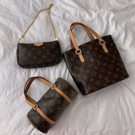 Lv Mini Bag, Luxury Minimalism, Vintage Louis Vuitton Handbags, Judith Leiber Bags, Louis Vuitton Supreme, My Style Bags, Aesthetic Bags, Luxury Purses, Fancy Bags