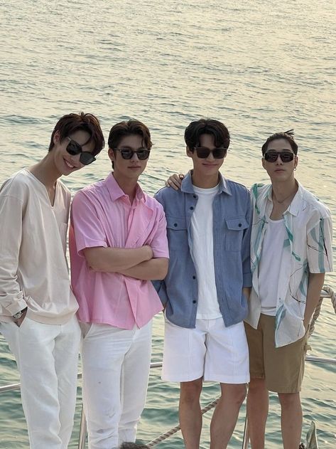 f4 thailand boys over flowers F4 Thailand Wallpaper, F4 Members, Thailand Pictures, Thailand Boys, Thailand Wallpaper, Dew Jsu, Funny Words To Say, Cute Guy Pics, Snap Streak Ideas Easy