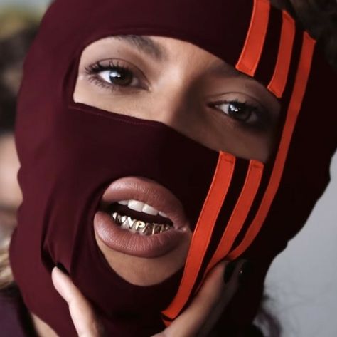 Beyonce Grill, Ivy Park Beyonce, Beyonce Coachella, Gold Grill, Adidas X Ivy Park, Beyonce Fans, Sasha Fierce, Beyoncé Giselle Knowles-carter, Beyoncé Giselle Knowles