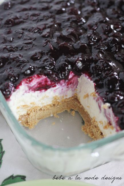 No Bake Cheesecake Bars, Blueberry Cheesecake Bars, No Bake Blueberry Cheesecake, Cheesecake Oreo, Resipi Kek, Cheesecake Bar Recipes, Bake Cakes, Blueberry Sauce, Blueberry Desserts